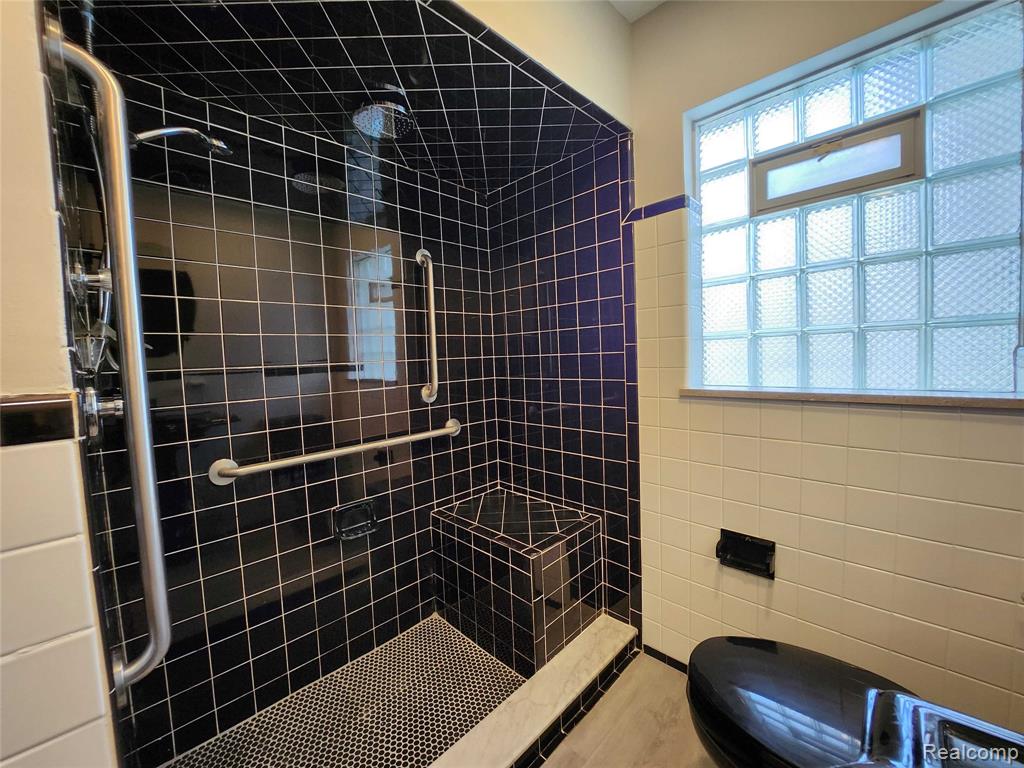 15705 Juliana Avenue, Eastpointe, MI 48021 — Photo 18