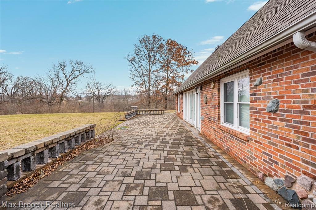 5186 Pinckney Road, Howell, MI 48843 — Photo 46