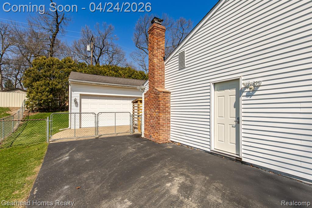 4040 Rollins Avenue, Waterford, MI 48329 — Photo 63