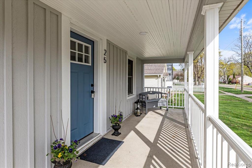 25 PEARL Street, Oxford, MI 48371 — Photo 2