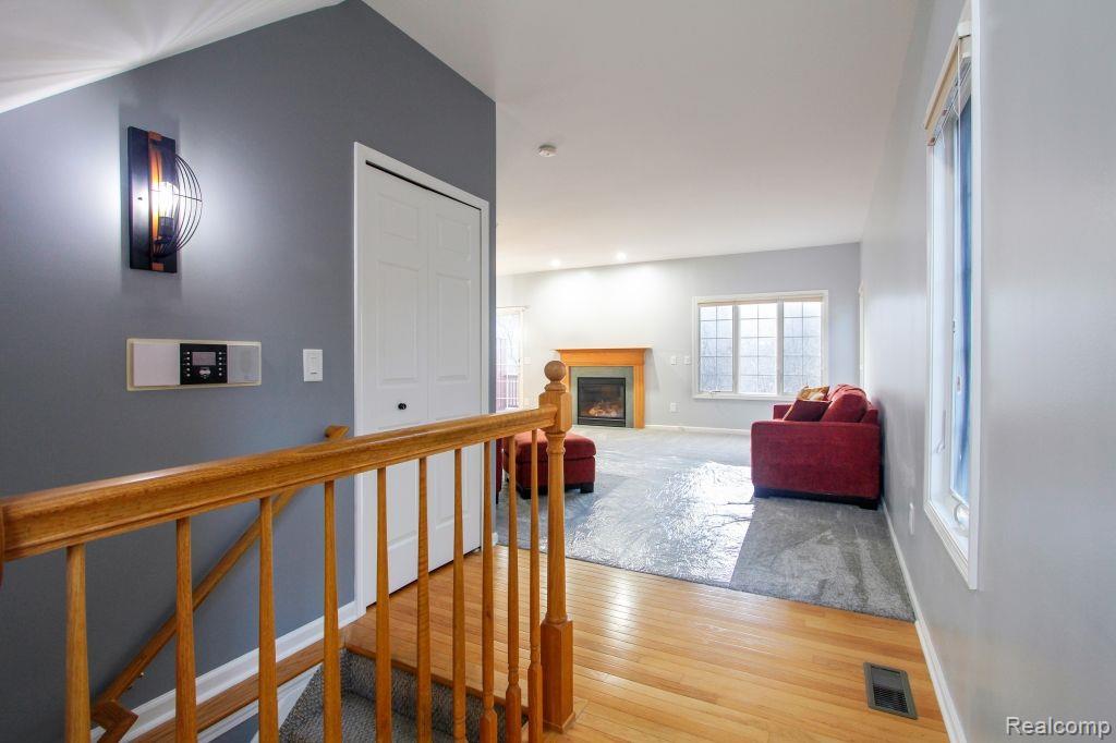 42985 RIVER BEND Drive, Plymouth, MI 48170 — Photo 18
