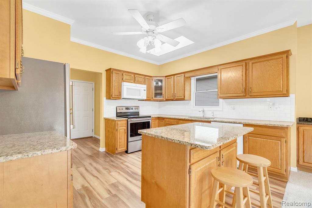 4039 Stoney Creek Drive, Fort Gratiot, MI 48059 — Photo 16
