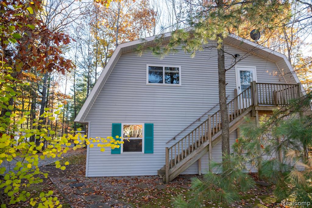 9887 W HIGGINS LAKE Drive, Roscommon, MI 48653 — Photo 8