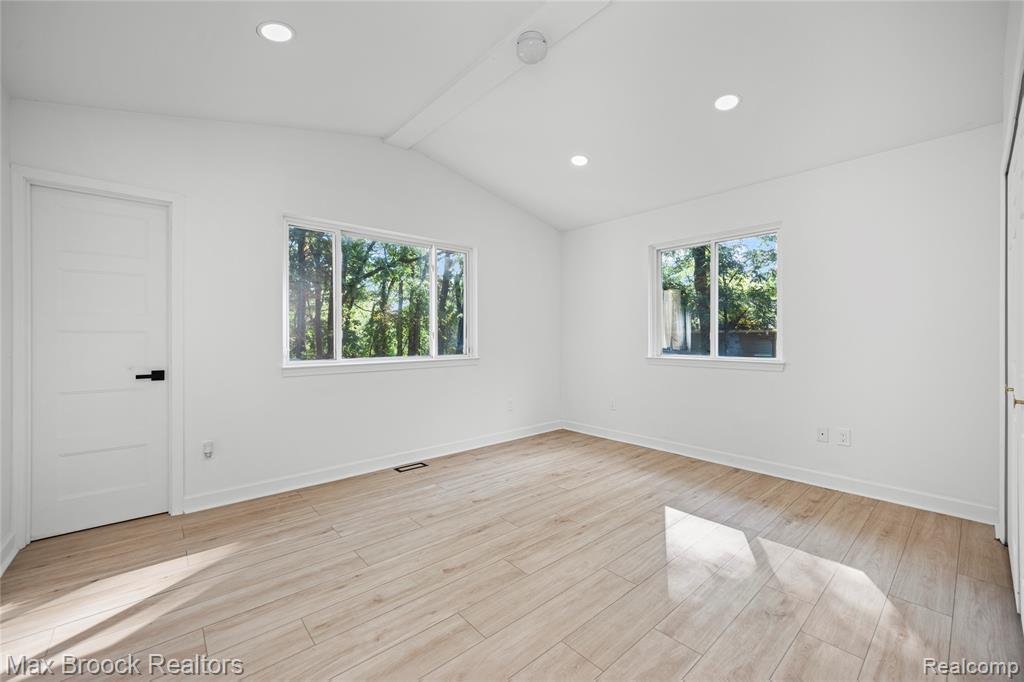 4241 S Shore Street, Waterford, MI 48328 — Photo 27