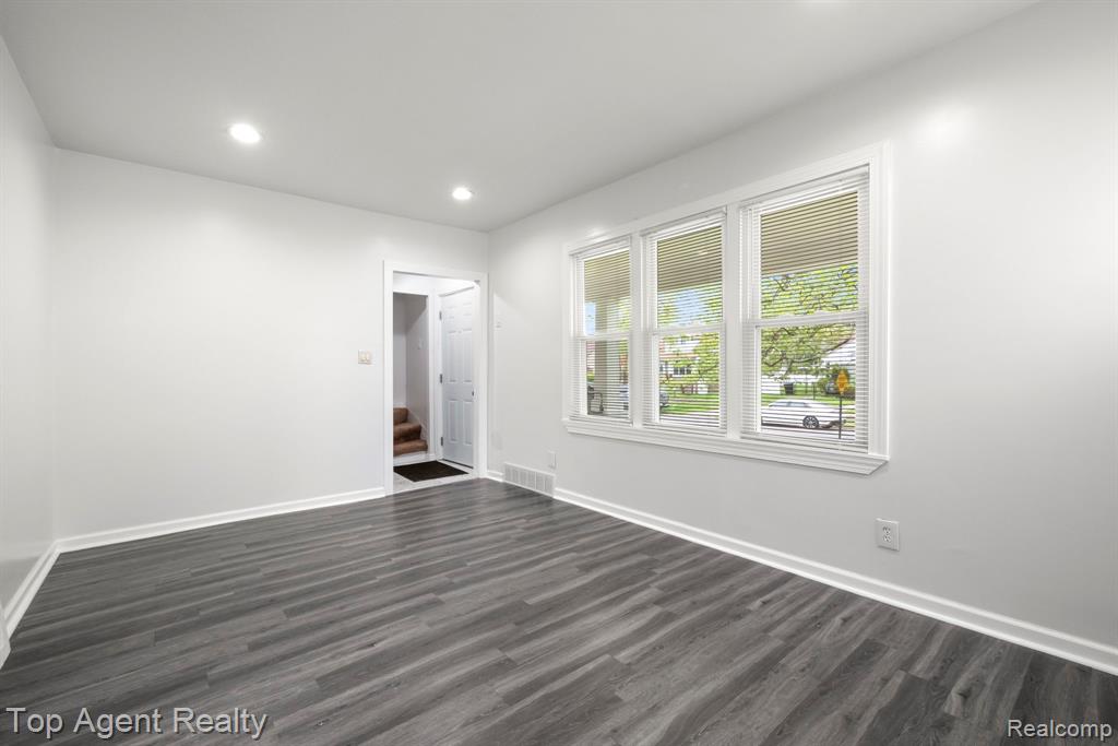 19164 Riopelle Street, Highland Park, MI 48203 — Photo 10