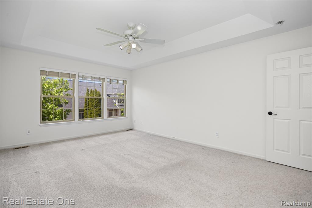 7382 Gateway Drive, West Bloomfield, MI — Photo 25