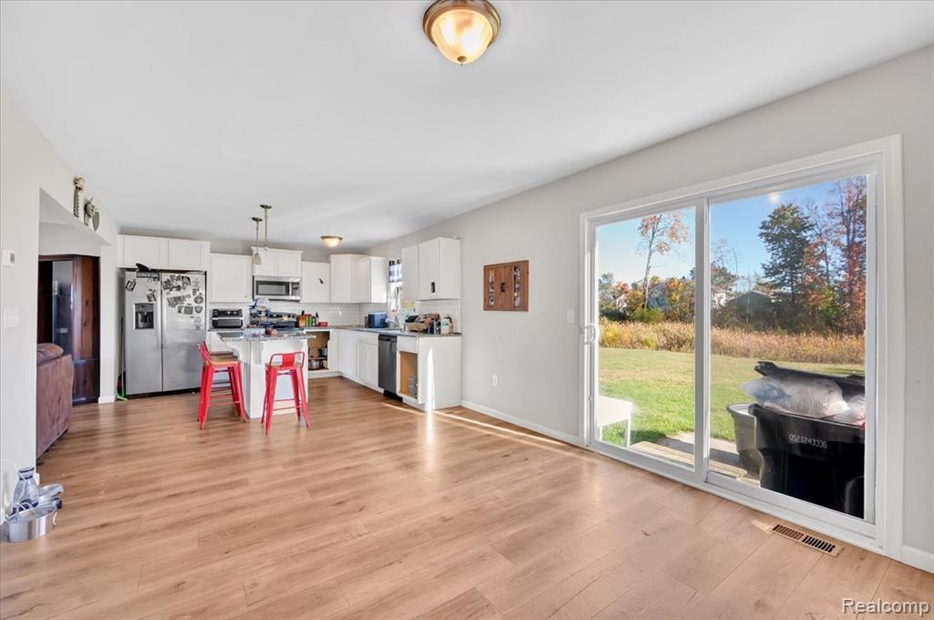 1031 Kemperwood Court, Howell, MI 48843 — Photo 10