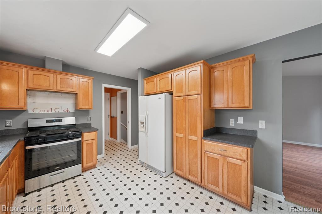 9088 Posey Drive, Whitmore Lake, MI 48189 — Photo 16