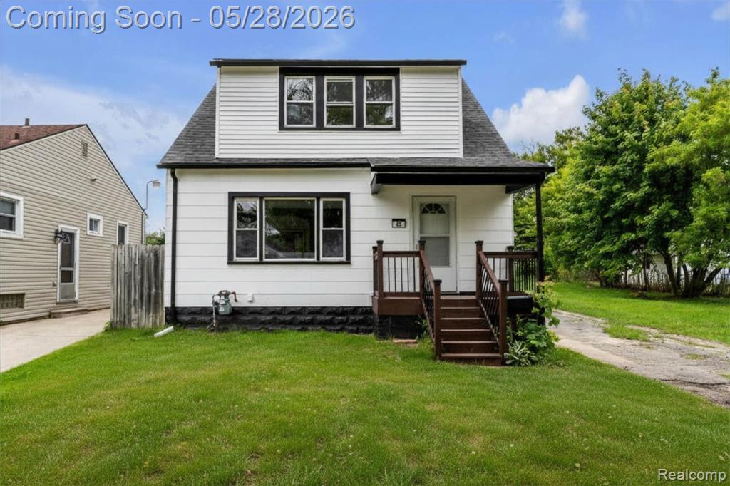 45 E Rutgers Avenue, Pontiac, MI 48340 — front exterior