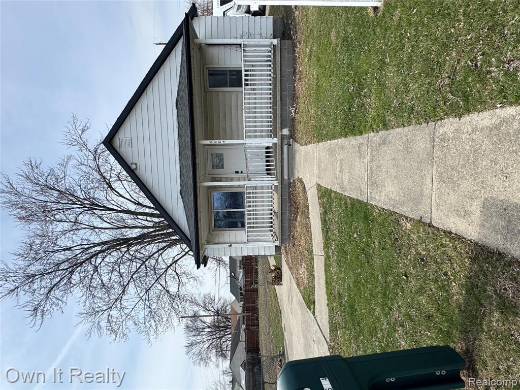 6004 Monroe Boulevard, Taylor, MI 48180 — front exterior