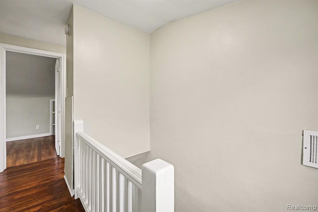 23031 Republic Avenue, Oak Park, MI 48237 — Photo 17