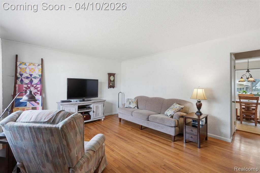 7039 Lapham, Waterford, MI 48329 — Photo 5