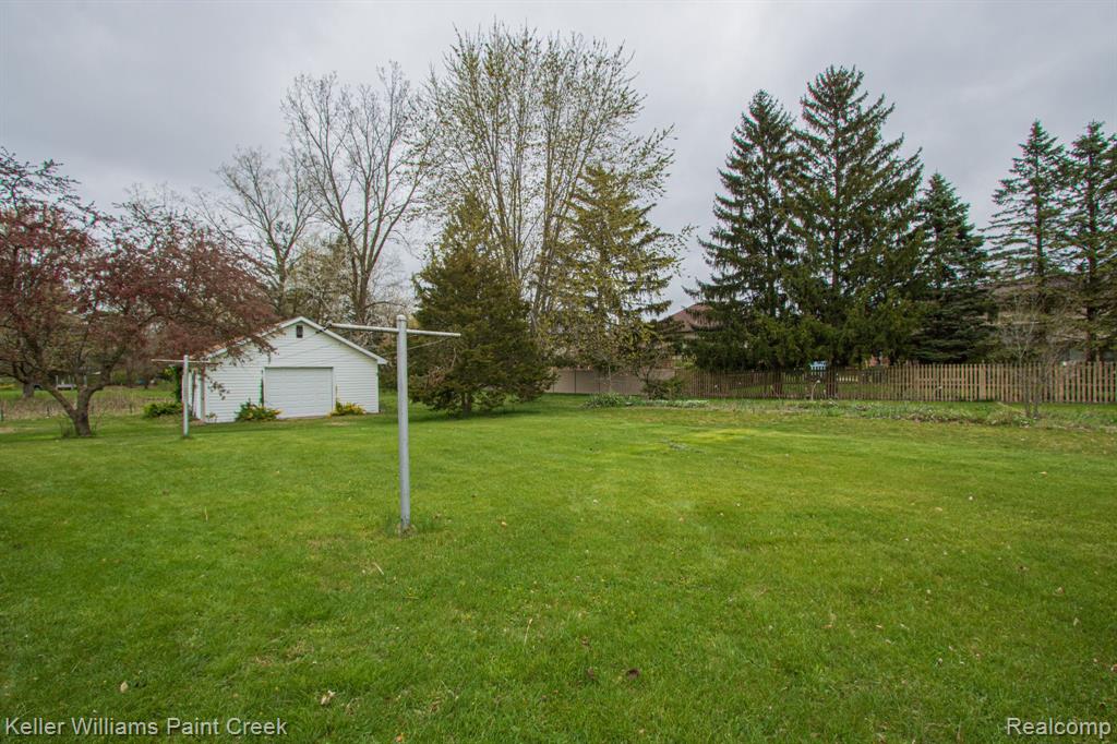 53330 SCHOENHERR Road, Shelby Twp, MI 48315 — Photo 30