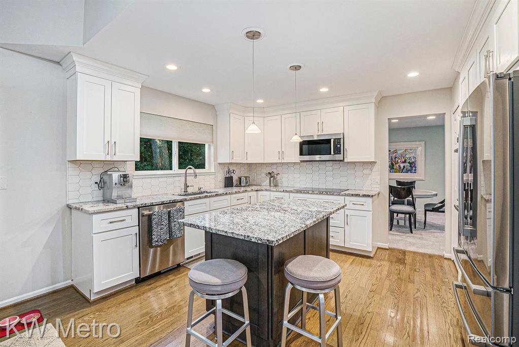 7565 GREENWAY Lane, West Bloomfield, MI 48324 — Photo 5