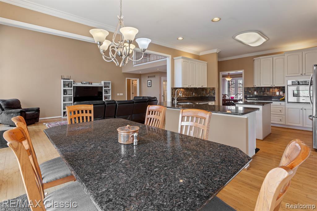 6904 GRANGER Drive, Troy, MI 48098 — Photo 18