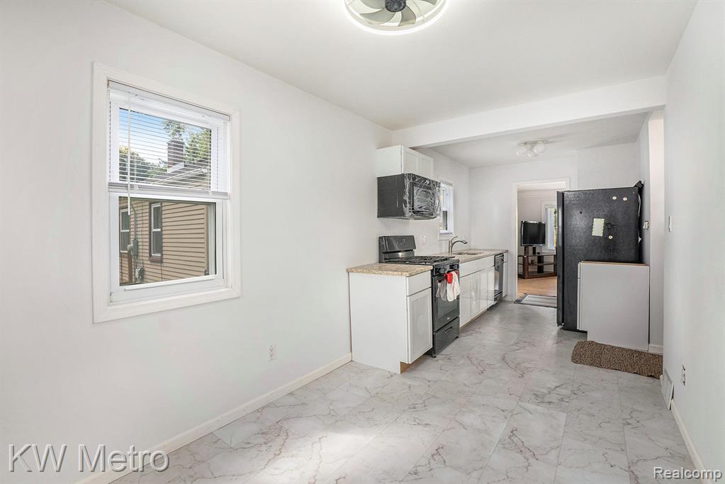 9922 Garfield, Redford, MI 48239 — Photo 12