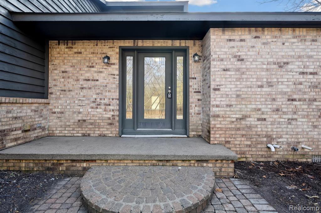 8270 McClements Road, Brighton, MI 48114 — Photo 3