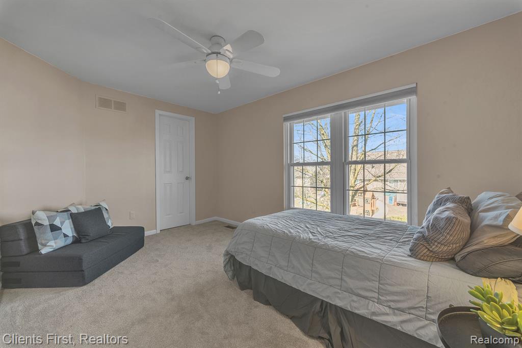 46408 DOUBLETREE Road, Canton, MI 48187 — Photo 38