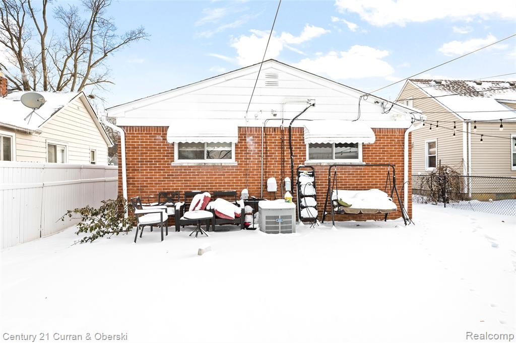 5955 N Silvery Lane, Dearborn Heights, MI 48127 — Photo 22
