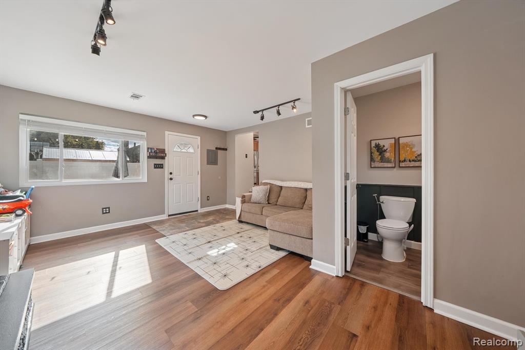 6345 Kolb Avenue, Allen Park, MI 48101 — Photo 31