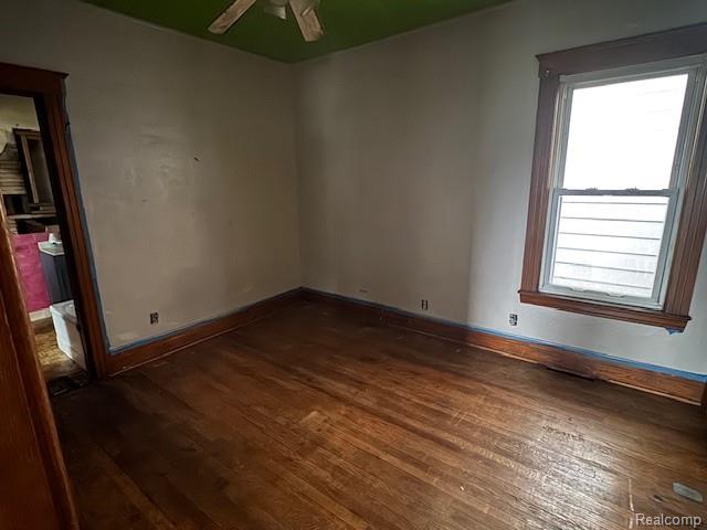 566 Elm Street, Wyandotte, MI 48192 — Photo 4