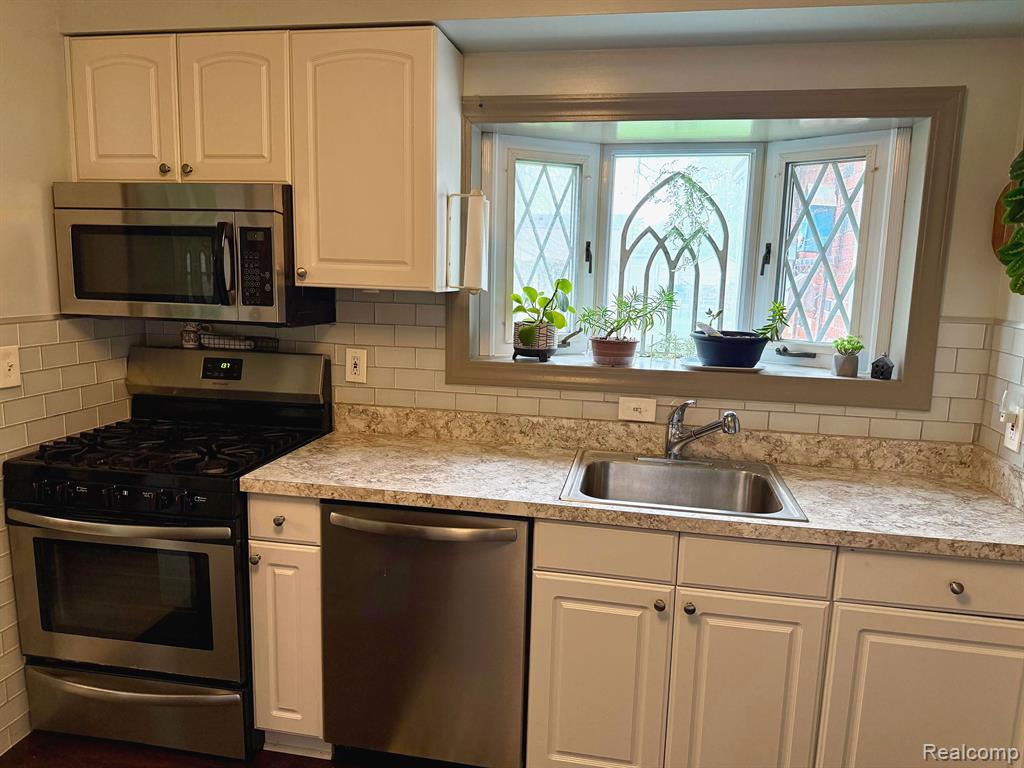 6080 ADAMS Street, South Rockwood, MI — Photo 7
