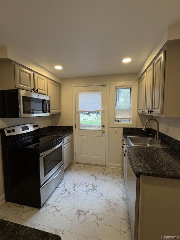 655 N Eton Street, Birmingham, MI 48009 — Photo 6