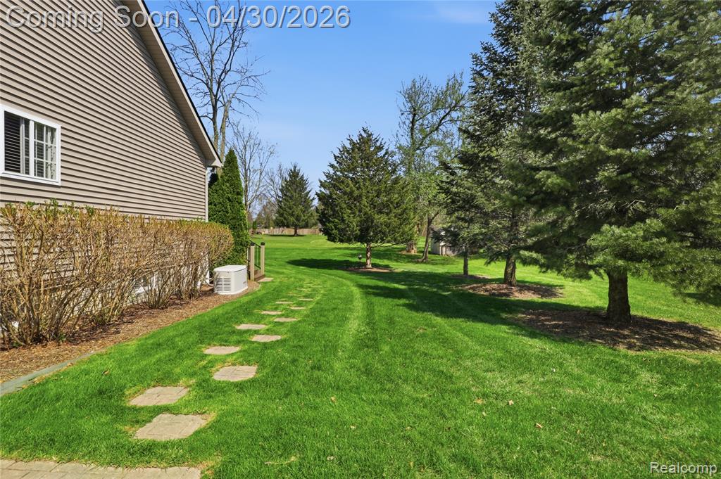 9031 Hidden Oaks Drive, Grand Blanc, MI 48439 — Photo 42