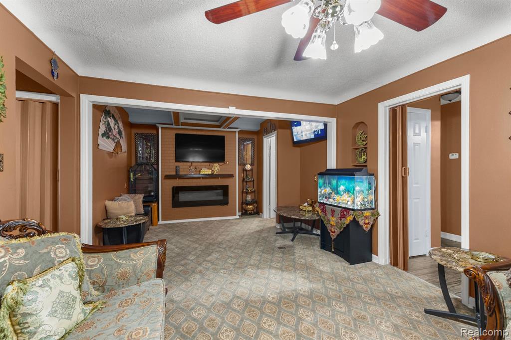 6305 ARCHDALE Street, Detroit, MI 48228 — Photo 7