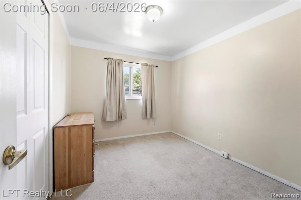 18181 Winwood Court, Brownstown, MI 48193 — Photo 12