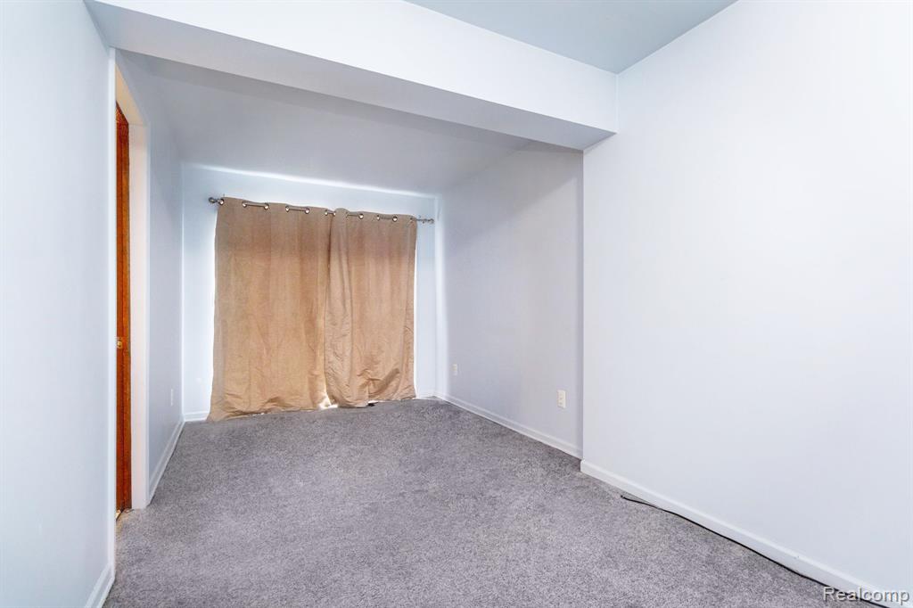 4249 Bonning Avenue, Warren, MI 48091 — Photo 12