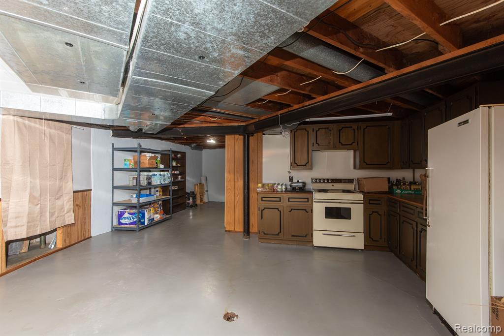 6226 GOLFVIEW Drive, Burton, MI 48509 — Photo 50