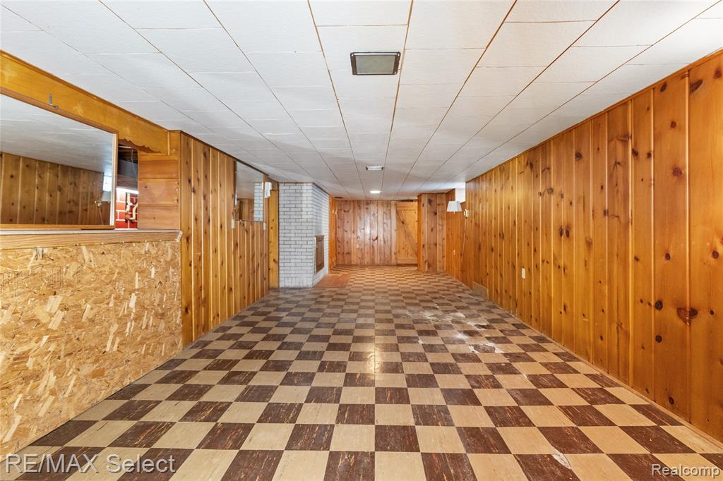 4298 Farmcrest Street, Burton, MI 48509 — Photo 29