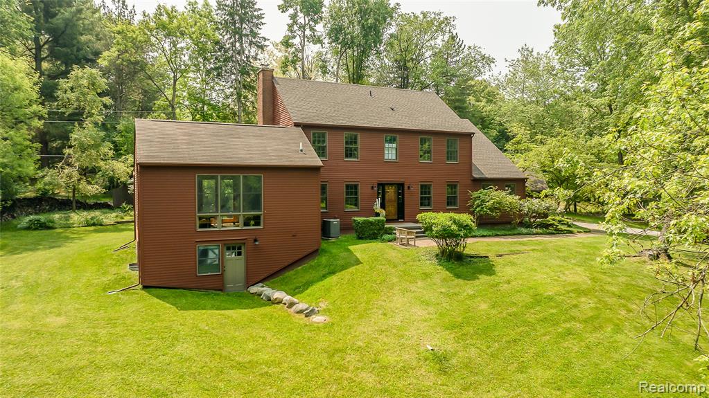 2694 WAYSIDE Drive, Ann Arbor, MI 48103 — Photo 2