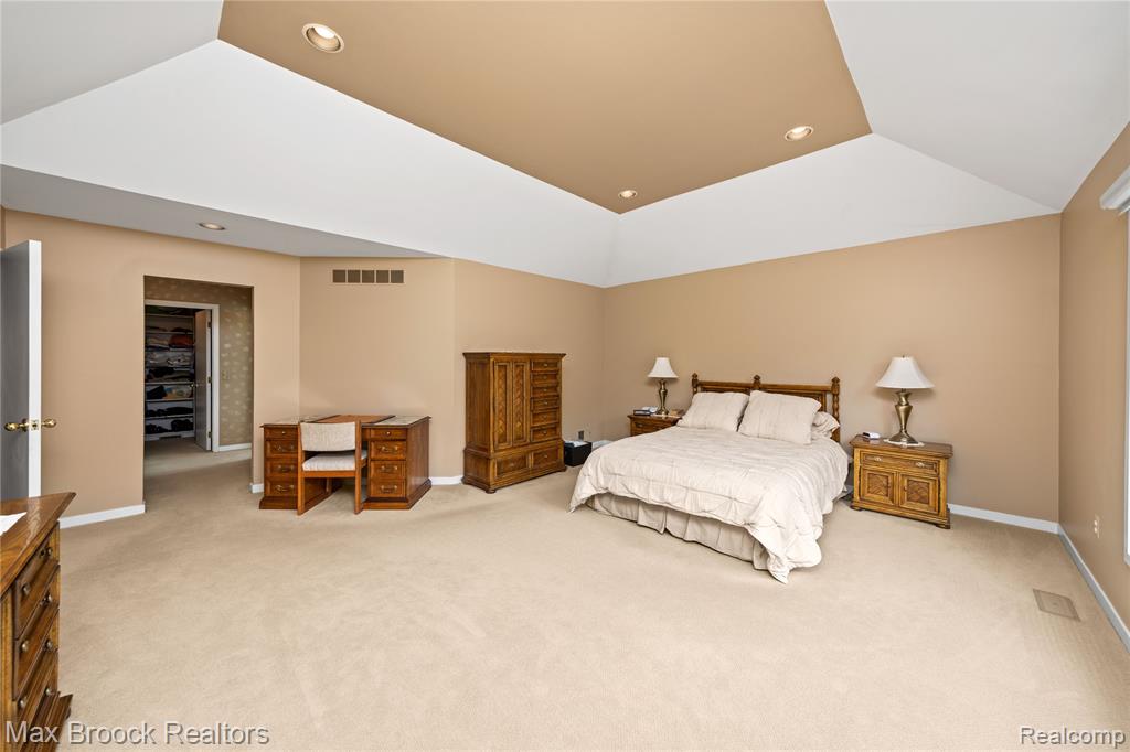 6684 Stonebridge E, West Bloomfield, MI — Photo 41