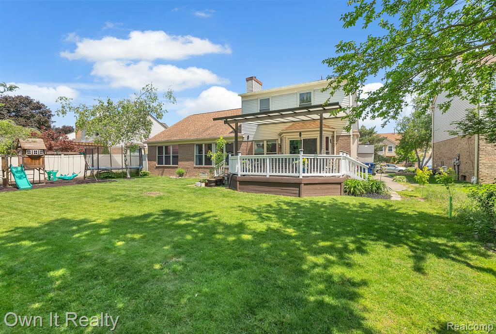 45693 Radnor Road, Canton, MI 48187 — Photo 45