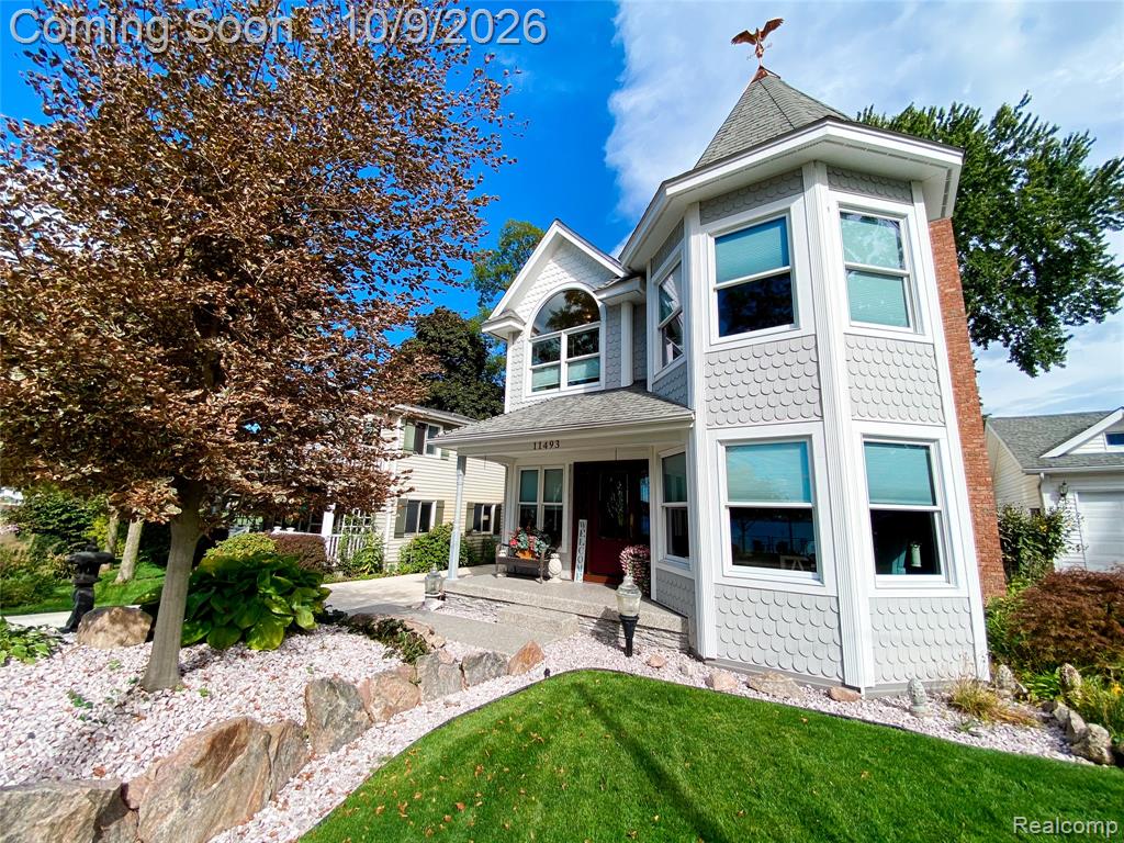 11493 E Shore Drive, Whitmore Lake, MI 48189
