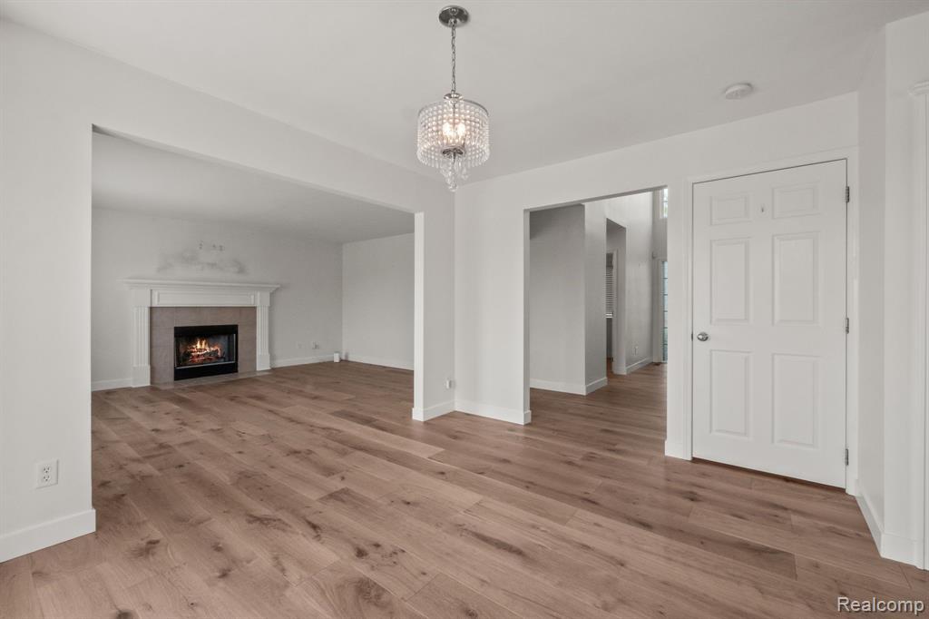 7870 GREENE FARM Drive, Ypsilanti, MI 48197 — Photo 16