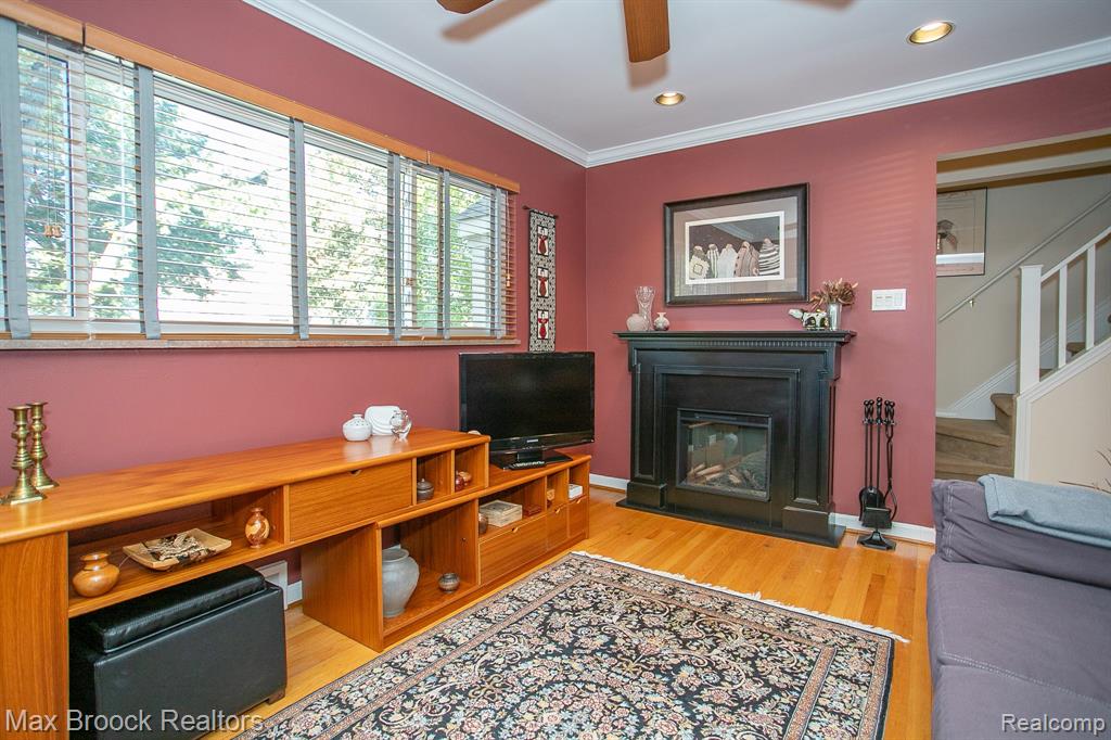 10445 Lincoln Drive, Huntington Woods, MI — Photo 22