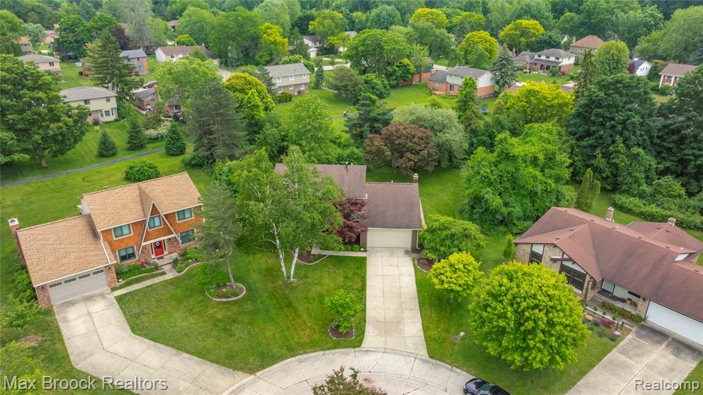 6247 Carpathian Court, West Bloomfield, MI 48324 — Photo 46