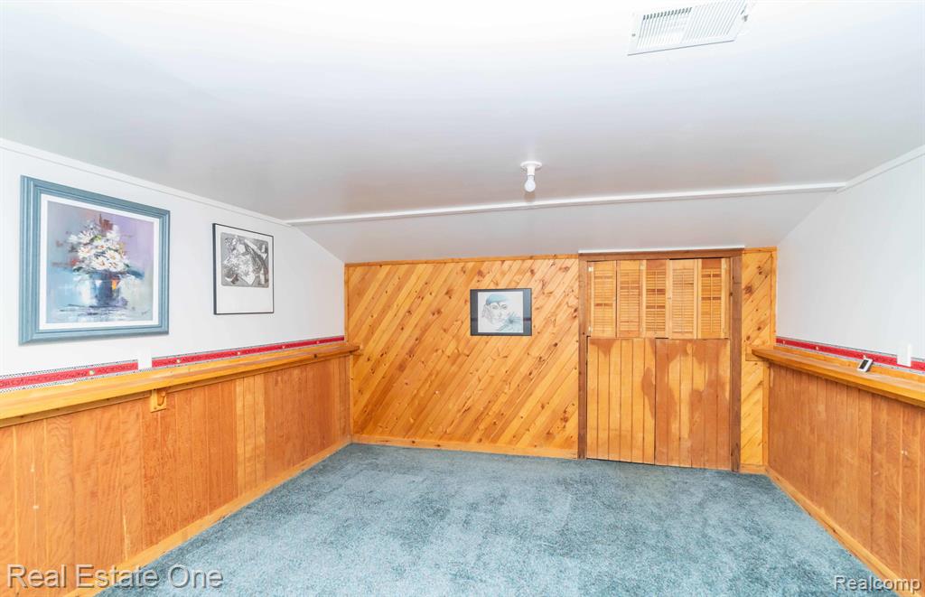 8260 ENGLEWOOD Drive, Clarkston, MI — Photo 47