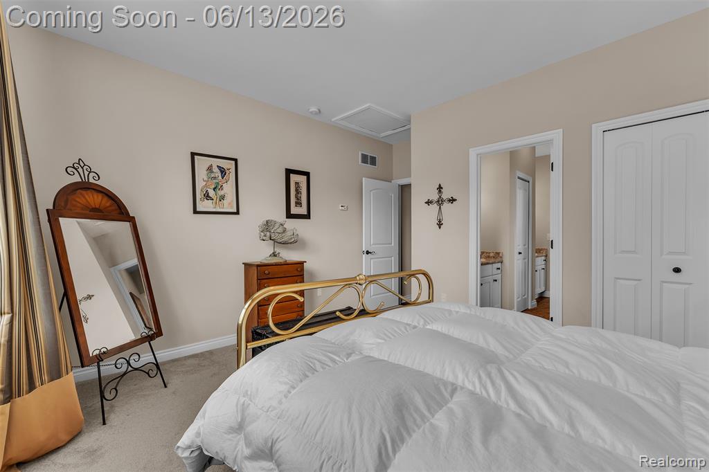23719 Stoneleigh Drive, South Lyon, MI 48178 — Photo 36
