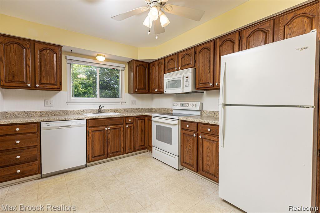 42472 Woodward Avenue, Bloomfield, MI 48304 — Photo 9