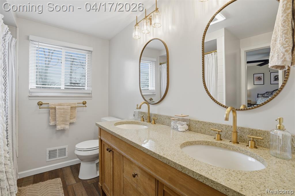 9610 Woody Court, White Lake, MI — Photo 19