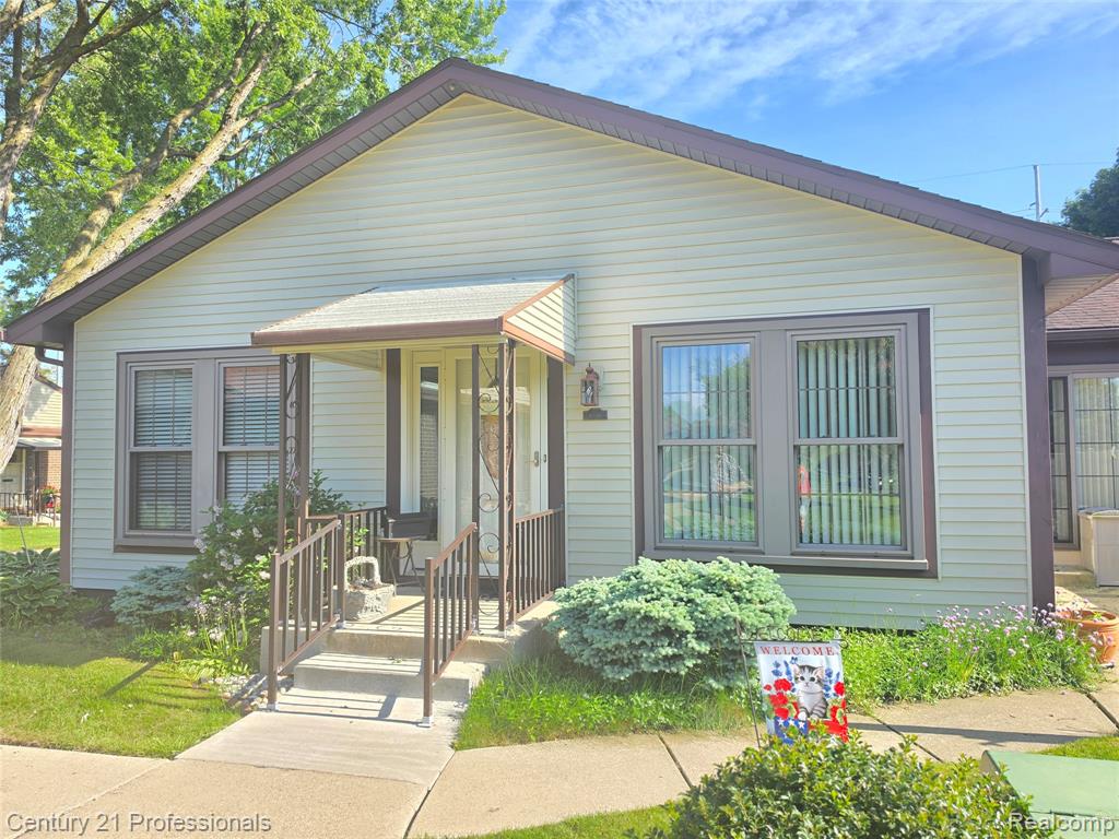 40318 Newport Drive, Plymouth, MI 48170 — Photo 2
