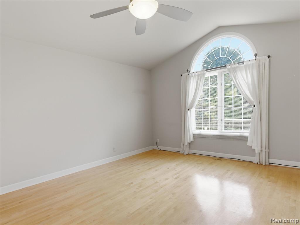 6346 Squire Lake Drive, Flushing, MI 48433 — Photo 9