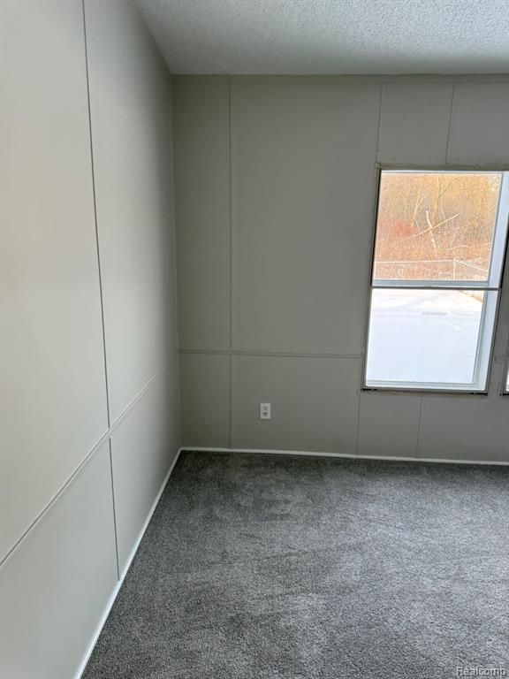 5249 Lapeer Road, Burton, MI 48509 — Photo 23