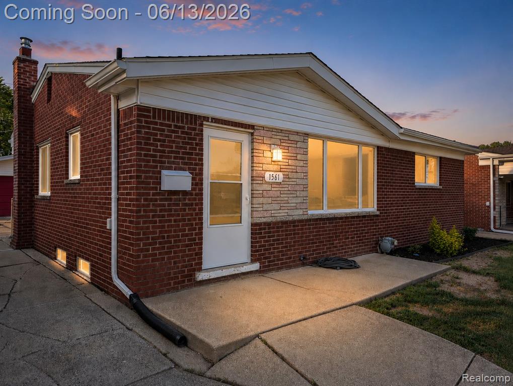 1561 Nottingham Drive, Madison Heights, MI 48071 — Photo 20