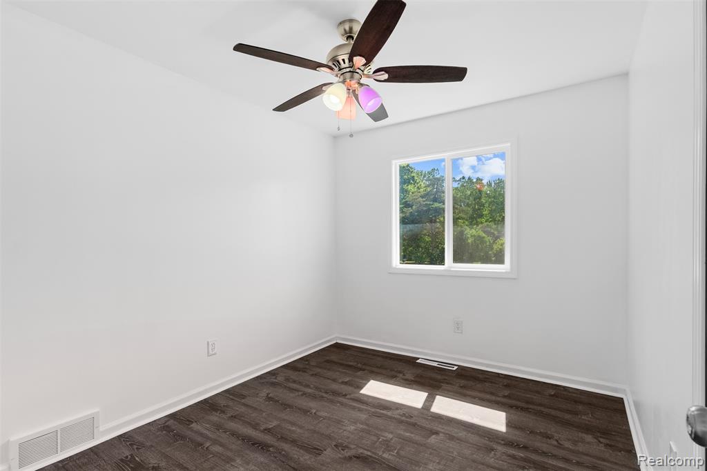 7900 Wiggins Road, Howell, MI 48855 — Photo 17