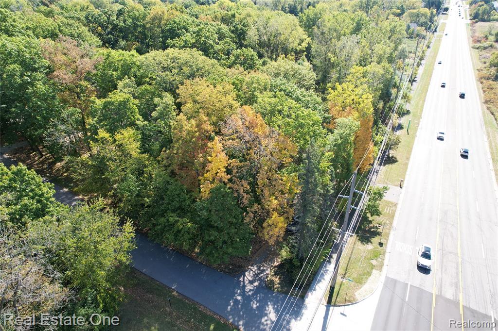 3961 Will O Way Lane, West Bloomfield, MI 48323 — Photo 30